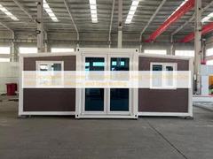 منزل حاوية قابل للتوسيع 40 قدمًا بمساحة معيشة 72 مترًا مربعًا، حجم مطوي 11800 × 6220 × 2480 ملم، وسقف فولاذي