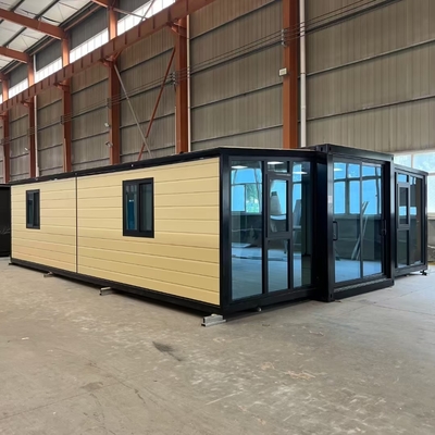 شراء 40ft Expandable Container Home with Bull 30*30 Flat Lamp 2200mm Fold Size and 5900*6300*2480mm Extended Size online manufacture