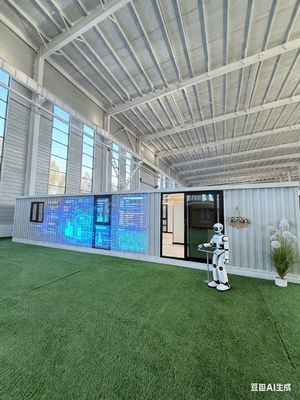 منزل الحاوية القابلة للتوسع 40ft مع الأبعاد الداخلية L11540 * W6060 * H2240 مم ، 18 سميكة مقاومة للحريق أرضية ألياف الاسمنت ، و Bull 30 * 30 مصباح مسطح