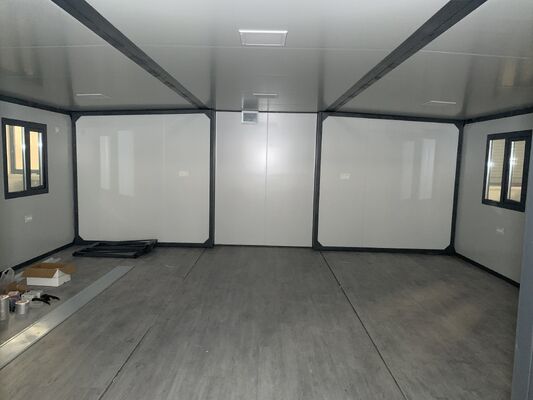 حاوية قابلة للطي تبلغ 20 قدمًا مع حمام فصل رطب وجاف ، وعزل حراري وصوتي ، وفترة حياة 30-40 عامًا